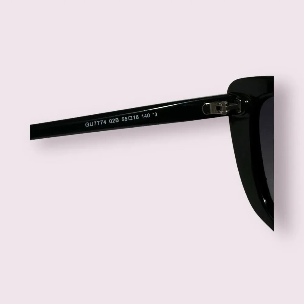 Guess‎ Cat Eye Smoke/Black Sunglasses